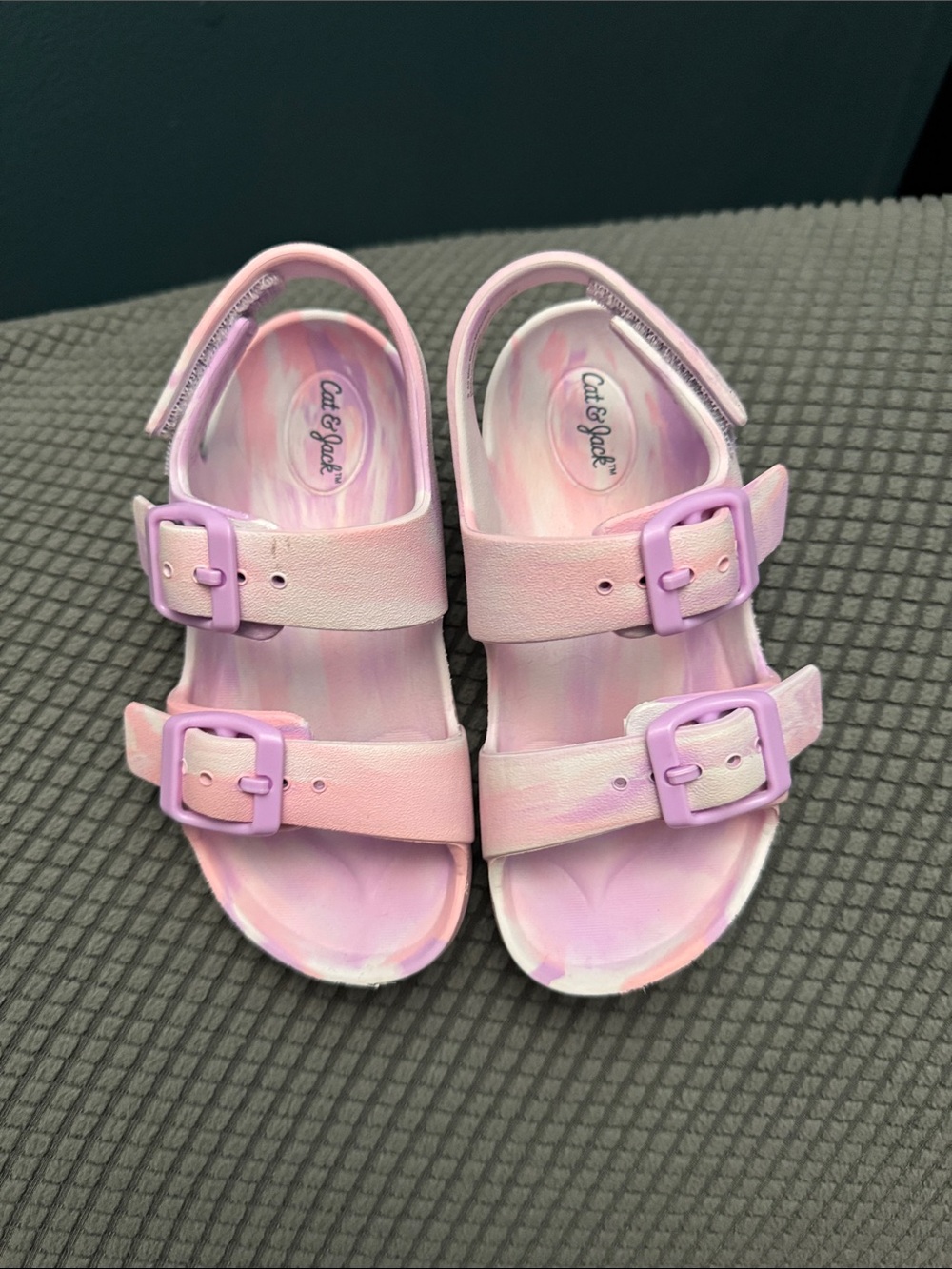 Cat & Jack Girls' Pastel Pink Buckle Sandals. Size 8. Gently Used Condition.